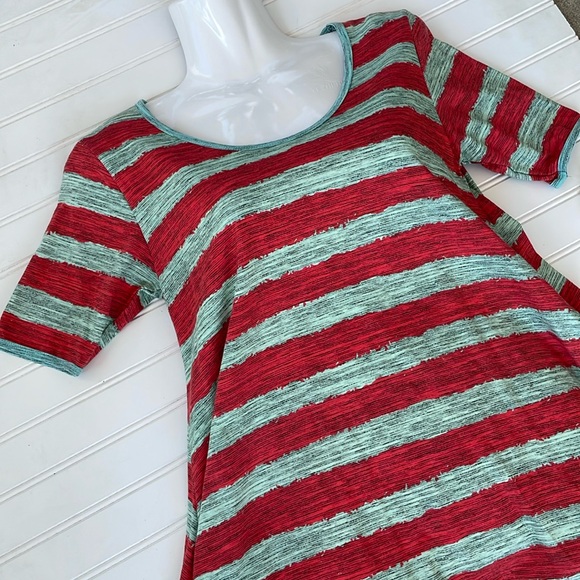 LulaRoe Striped & Microstriped Printed Perfect T High Low Top-#0230 - Picture 9 of 12